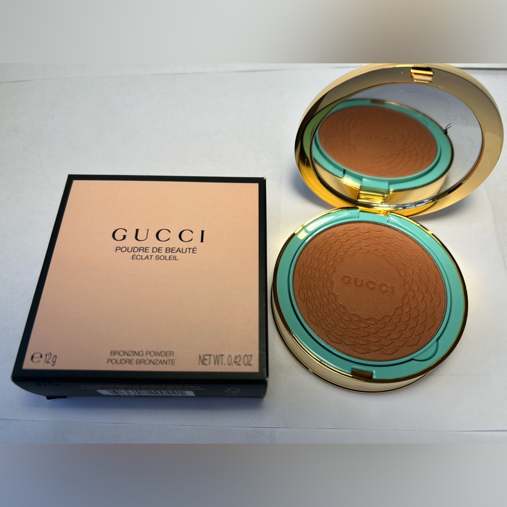 NWT🌷Gucci Sun-Kissed Glow Powder Bronzer in #4 - Tan